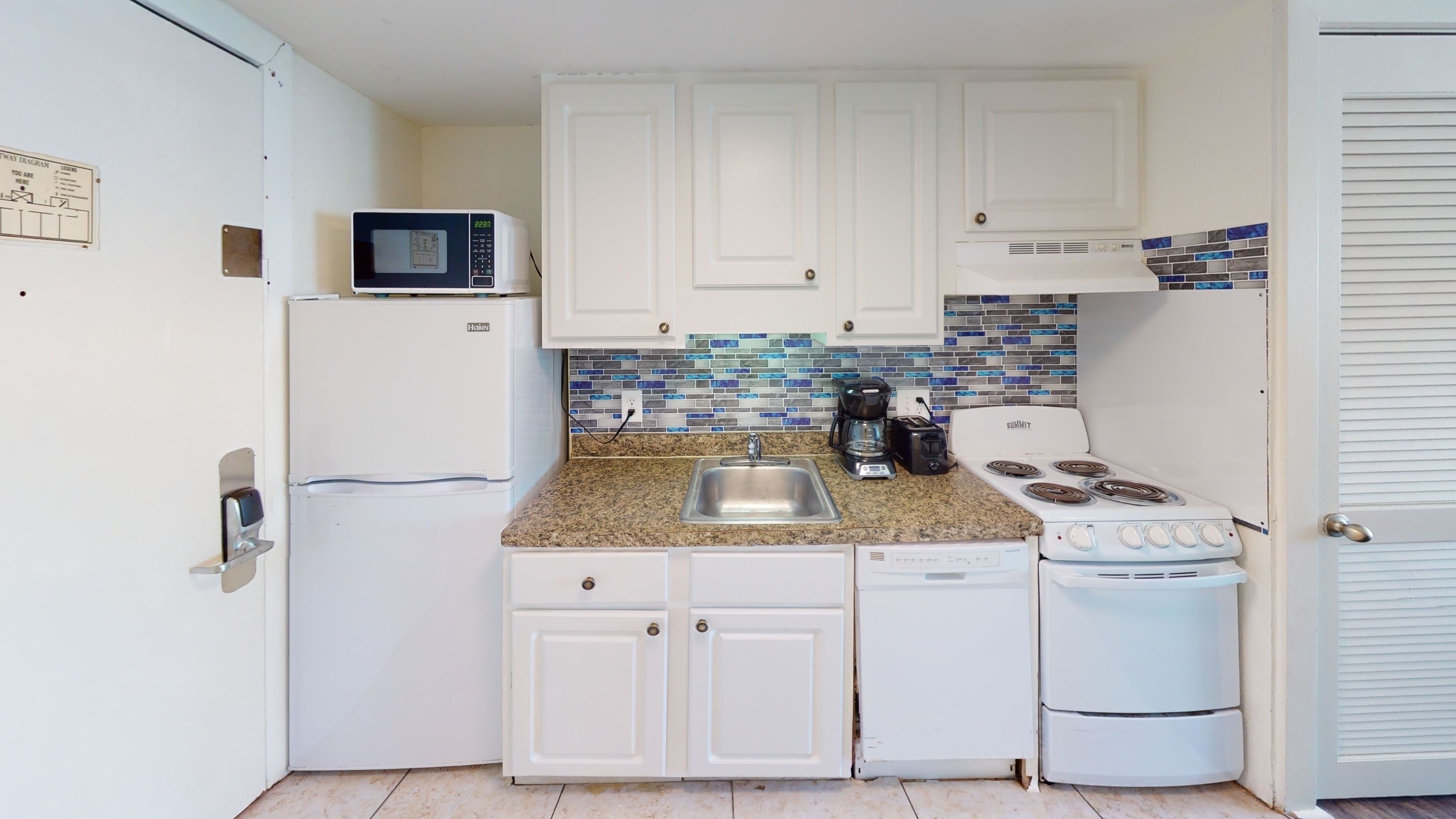 Willow Bay Resort — photo 7 of 43